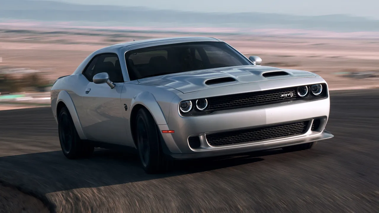 Dodge Challenger SRT Hellcat Arrives for Collector